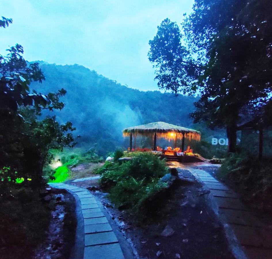 Holistic Stay Eco-Resort & Ayurvedic Retreat Paithalmala Екстериор снимка