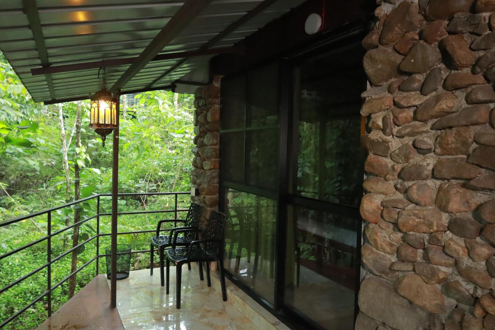 Holistic Stay Eco-Resort & Ayurvedic Retreat Paithalmala Екстериор снимка