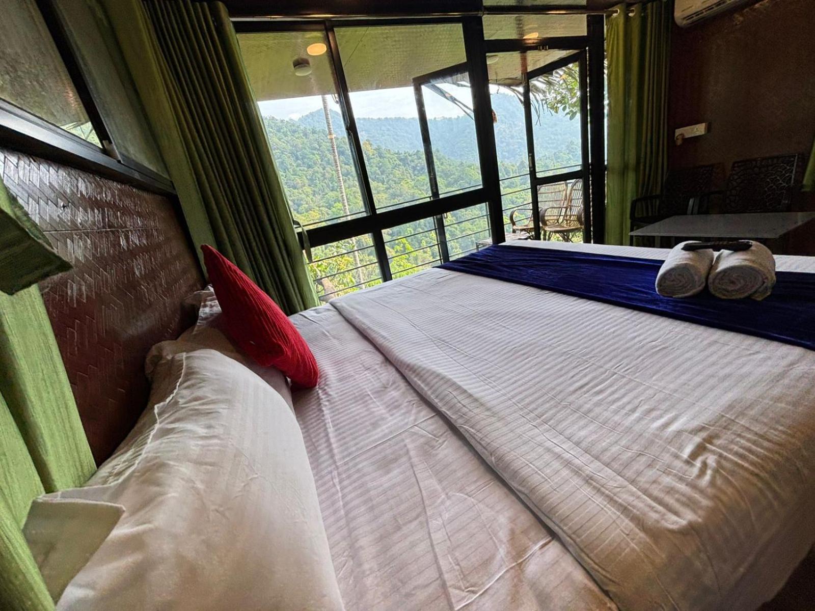 Holistic Stay Eco-Resort & Ayurvedic Retreat Paithalmala Екстериор снимка